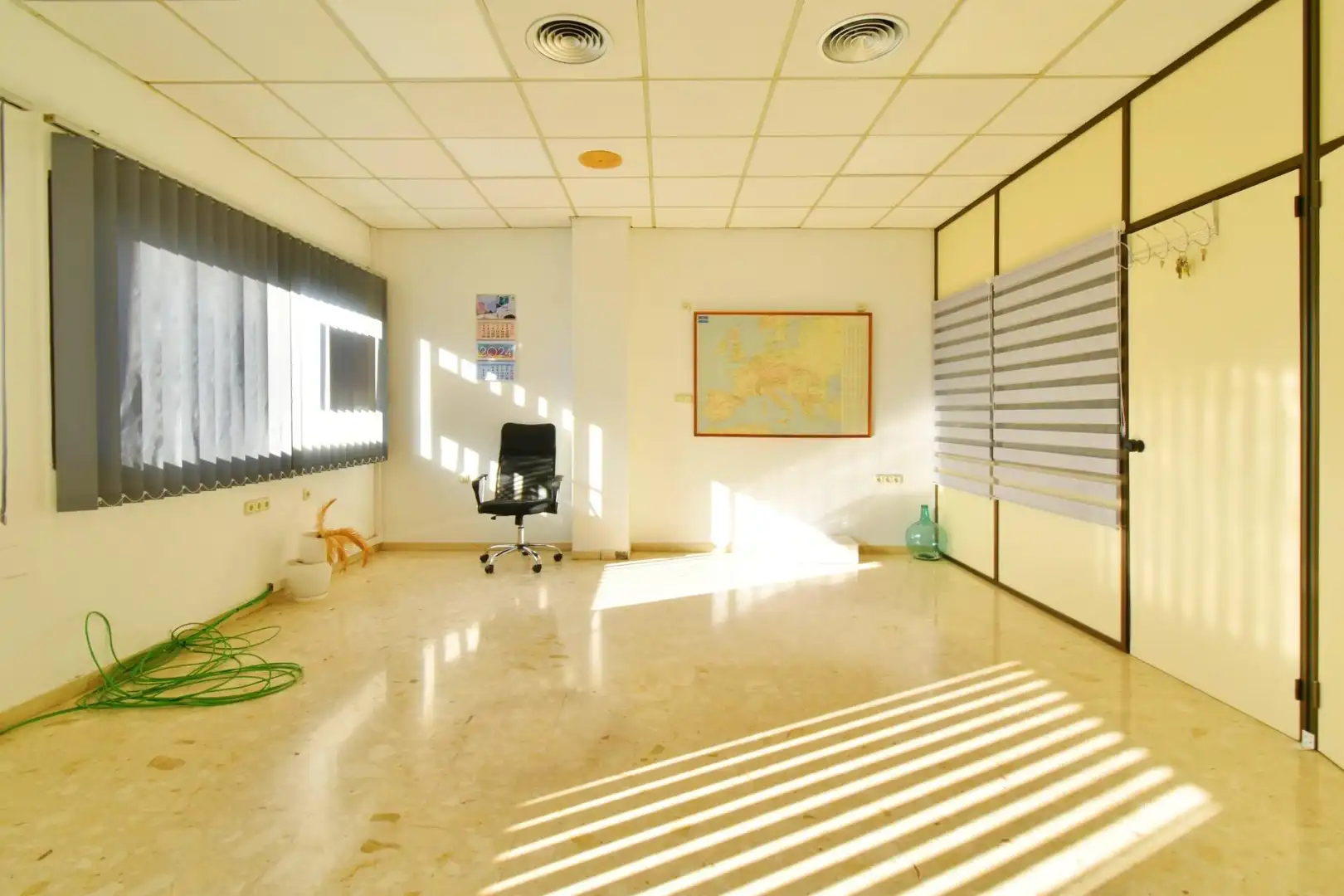 Office for sale in El Ejido  with Air Conditioner