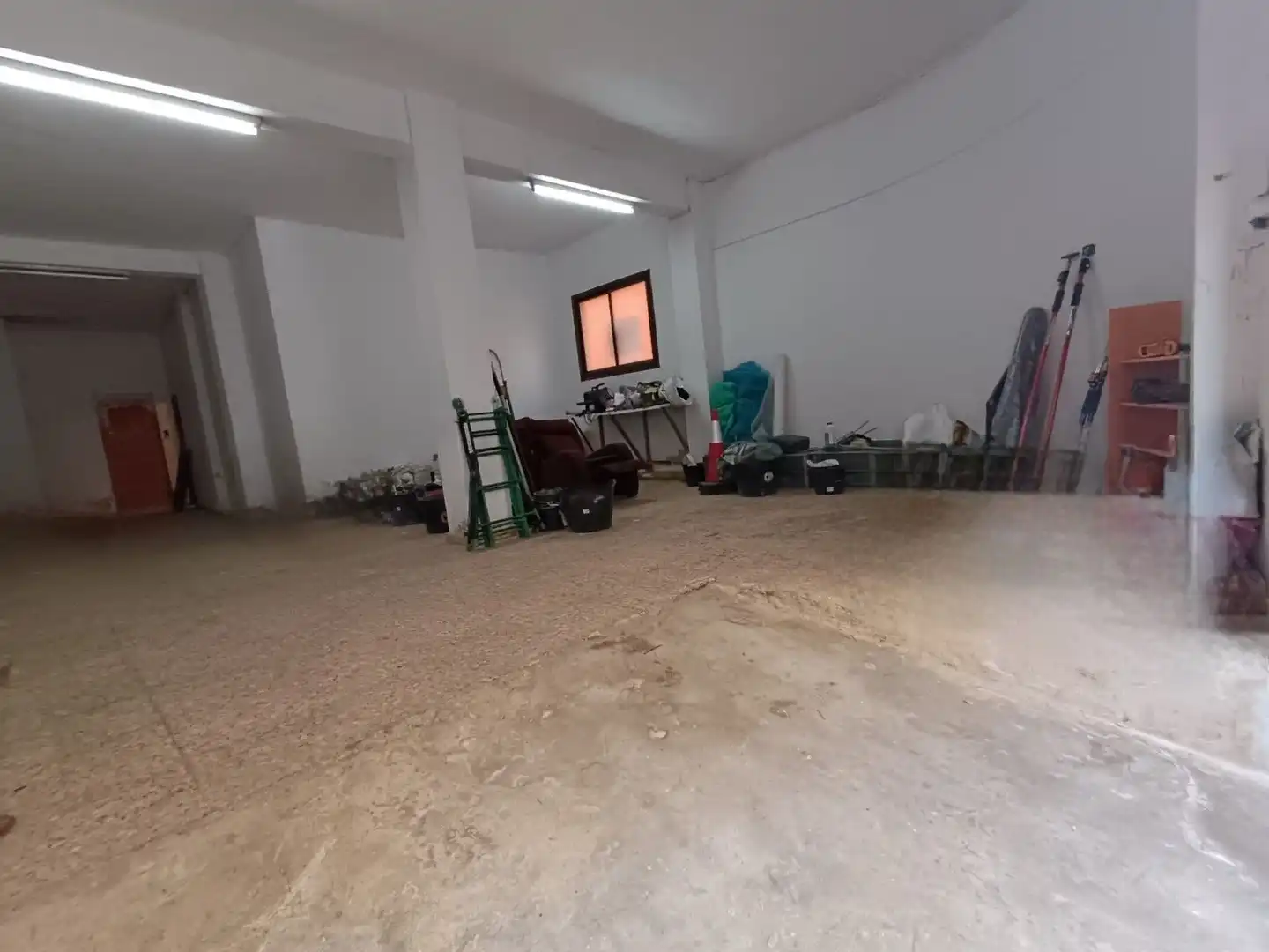 Business premises for sale in Casc Urbà, imagen 2