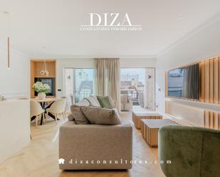 Exterior view of Attic for sale in  Madrid Capital  with Air Conditioner, Heating and Terrace