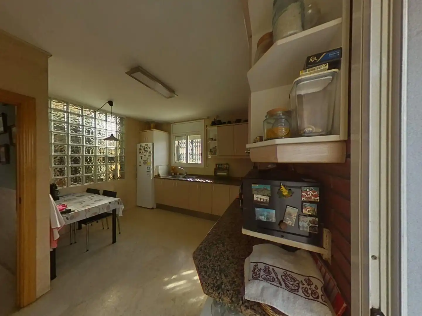 Cocina de Casa o chalet en venta en Vilanova i la Geltrú con Jardín privado, Terraza y Trastero