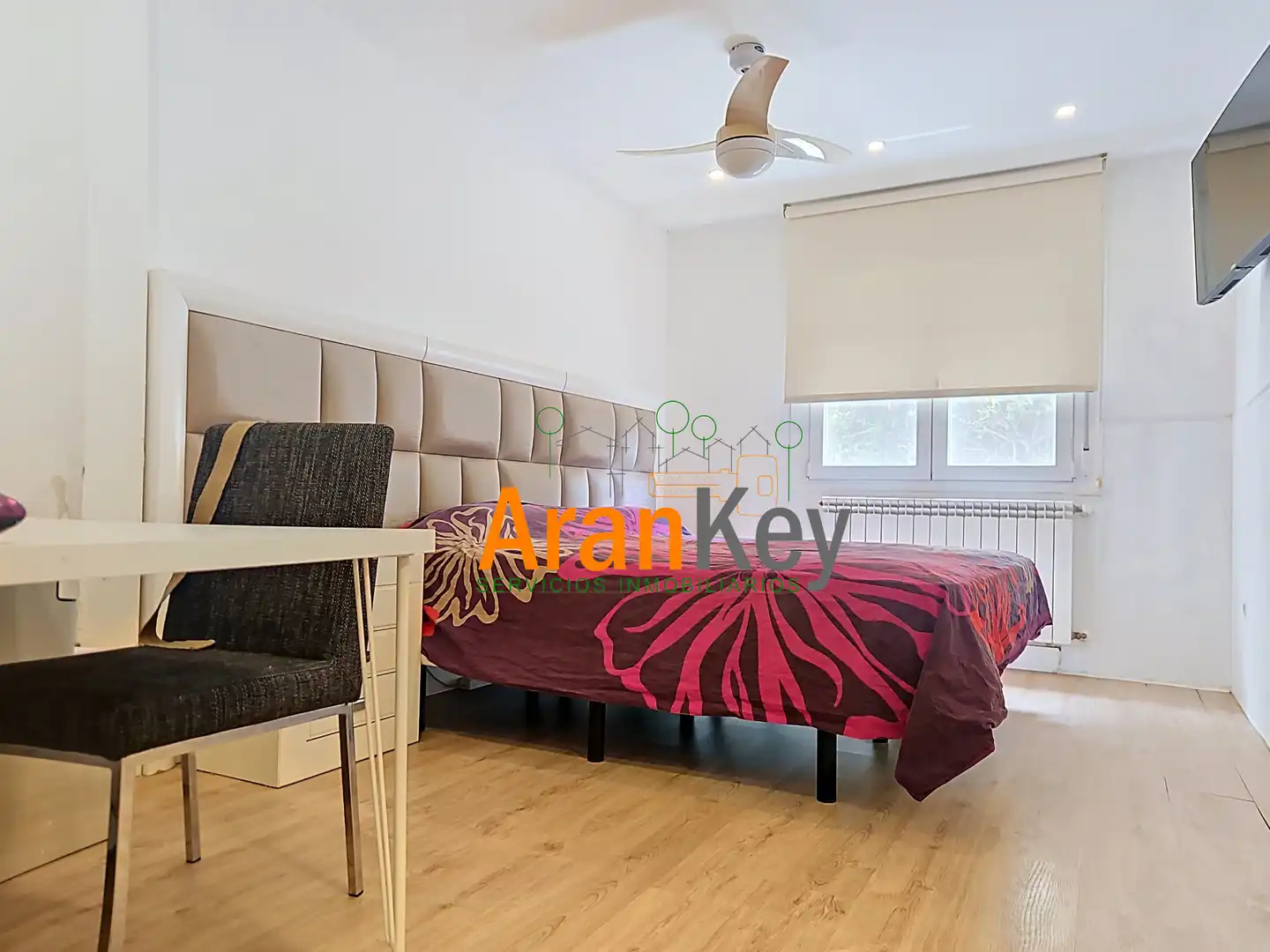Bedroom of Houses for sale in Colmenar de Oreja  with Air Conditioner, Heating and Private garden