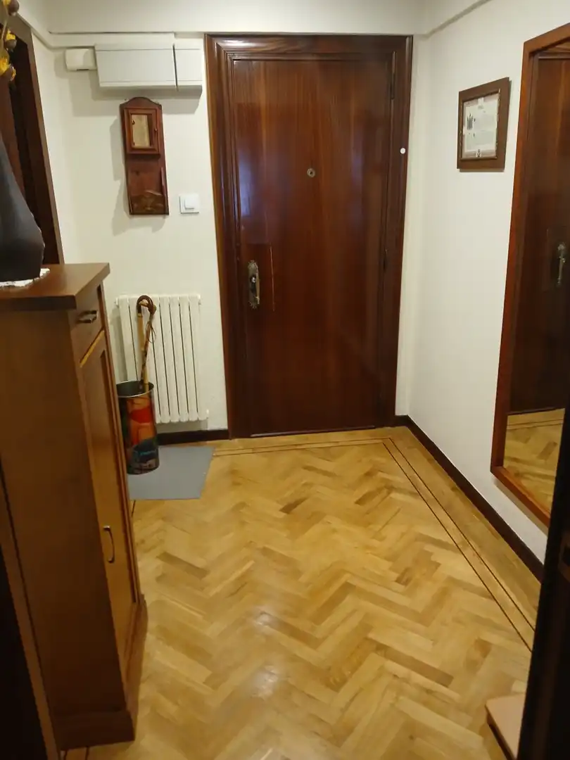 Piso en venta en Avilés con Calefacción y Parquet