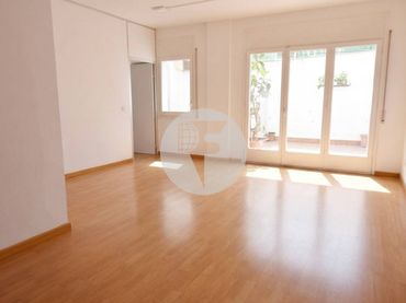 Piso con balcón en venta en Eixample