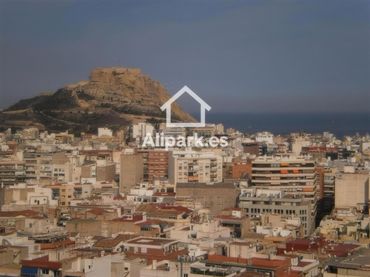 Piso con balcón en venta en Glorieta Poeta Vicente Mojica