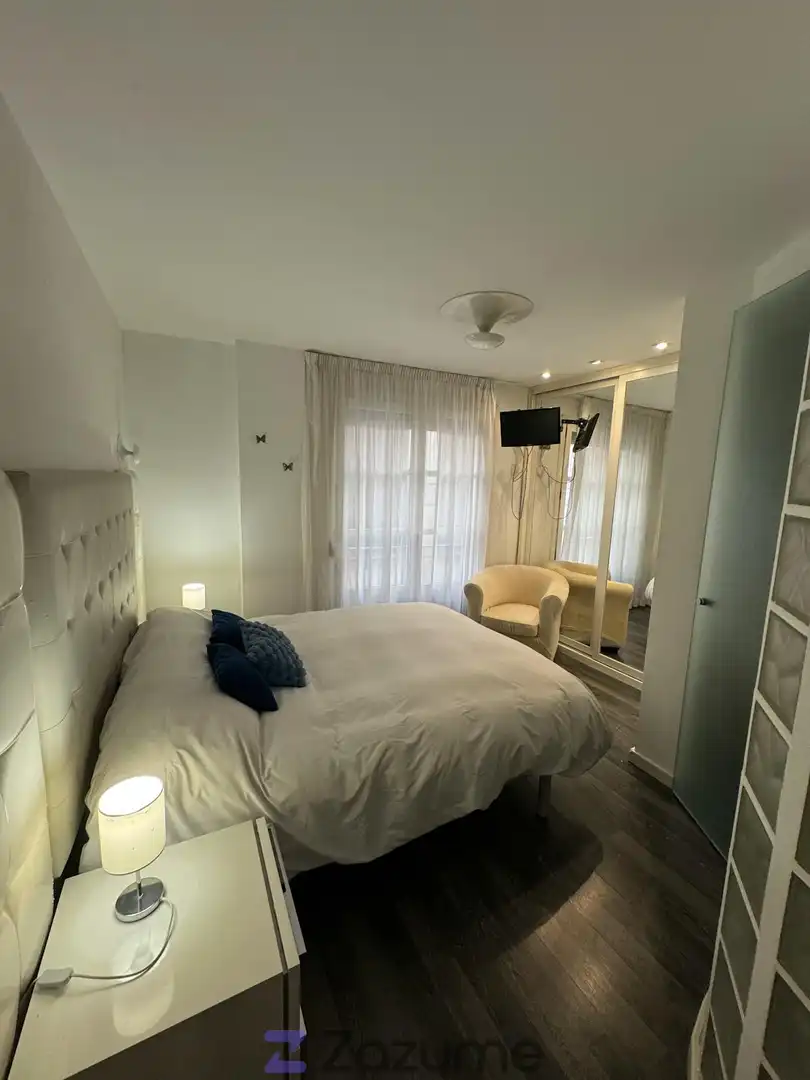 Bedroom of Flat for rent in Zaragoza  with Air Conditioner, Heating and Parquet flooring