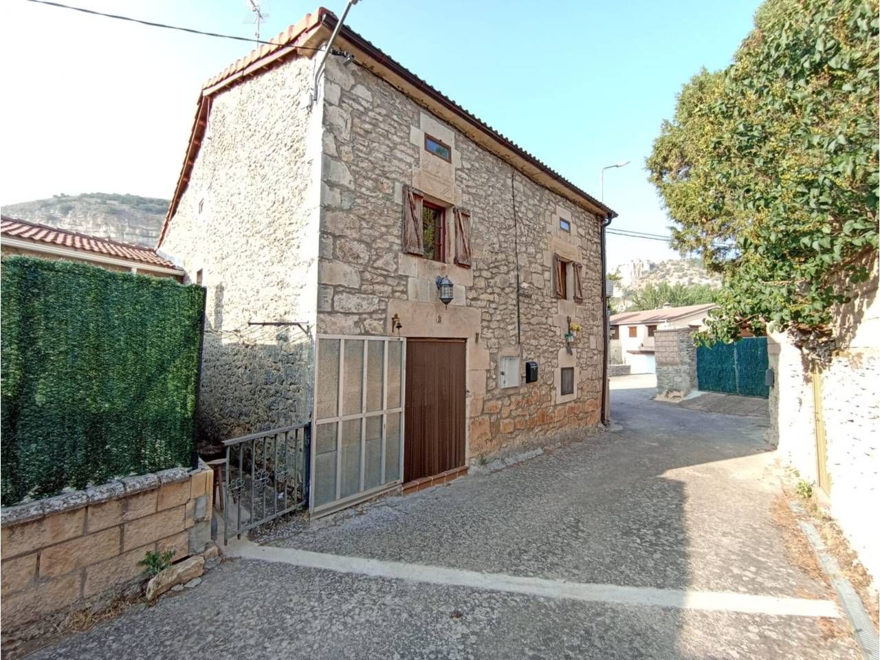 Vista exterior de Casa o xalet en venda en Valle de Sedano amb Calefacció