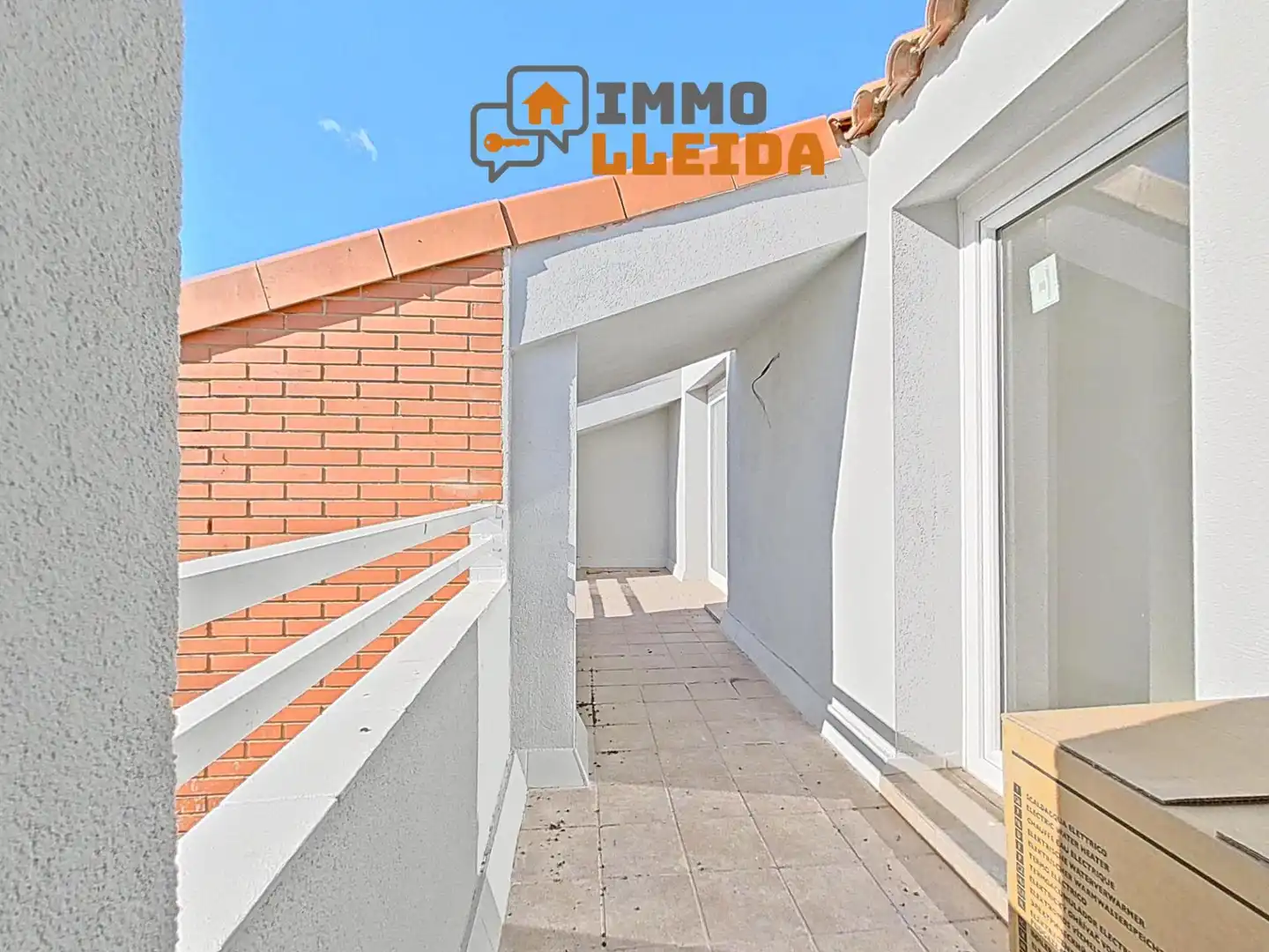 Dúplex amb terrassa en venda a Carrer Carrer Folch i Torres 12