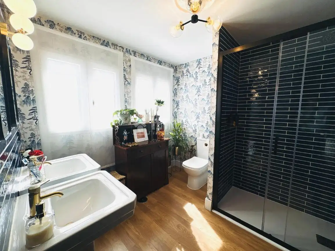 Bathroom of Detached homes for sale in Madrid