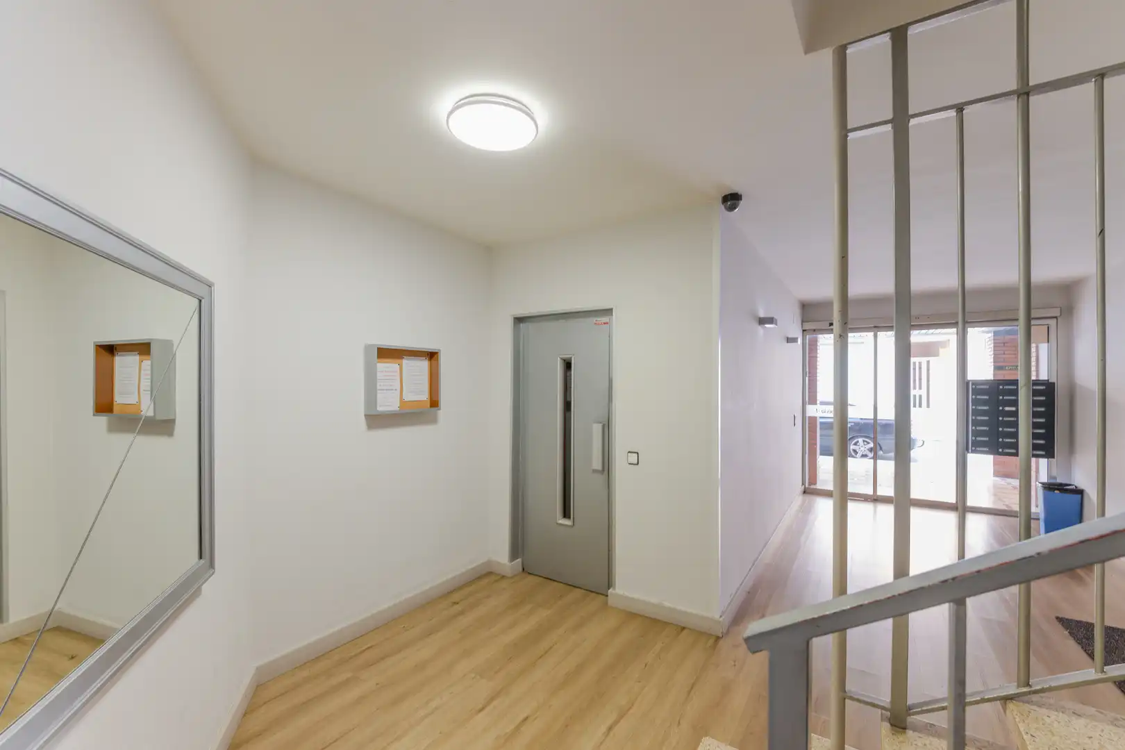 Wohnung zum Verkauf in Girona mit Klimaanlage, Heizung und Parkett
