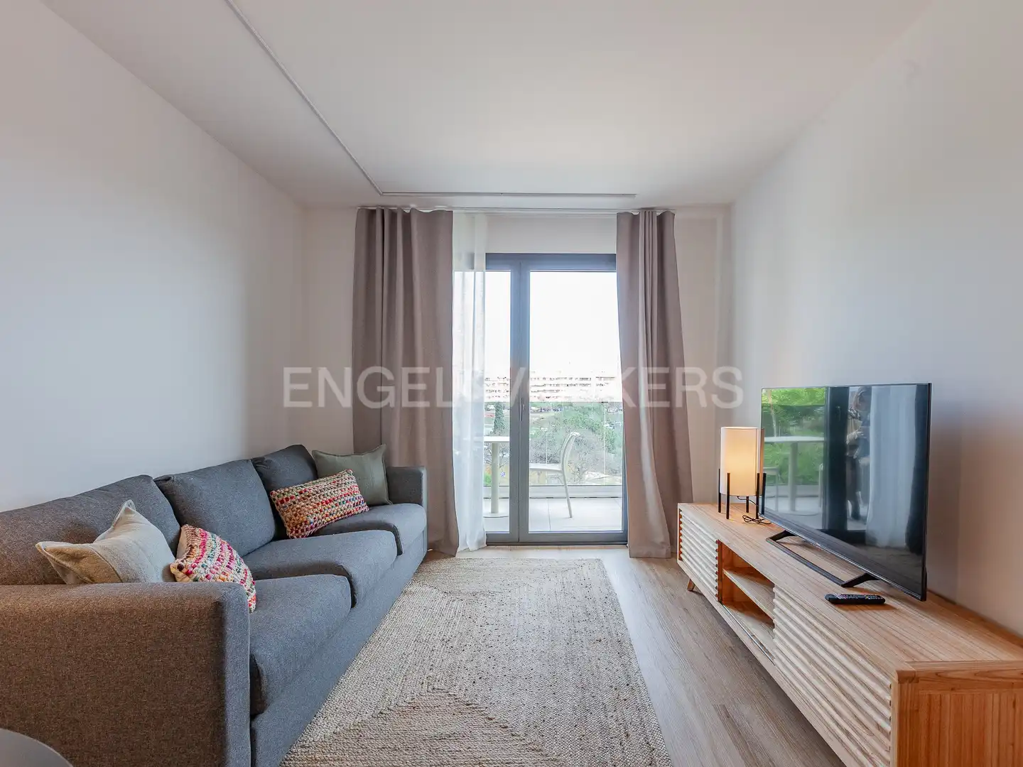 Sala de estar de Piso de alquiler en Esplugues de Llobregat con Aire acondicionado, Calefacción y Jardín privado