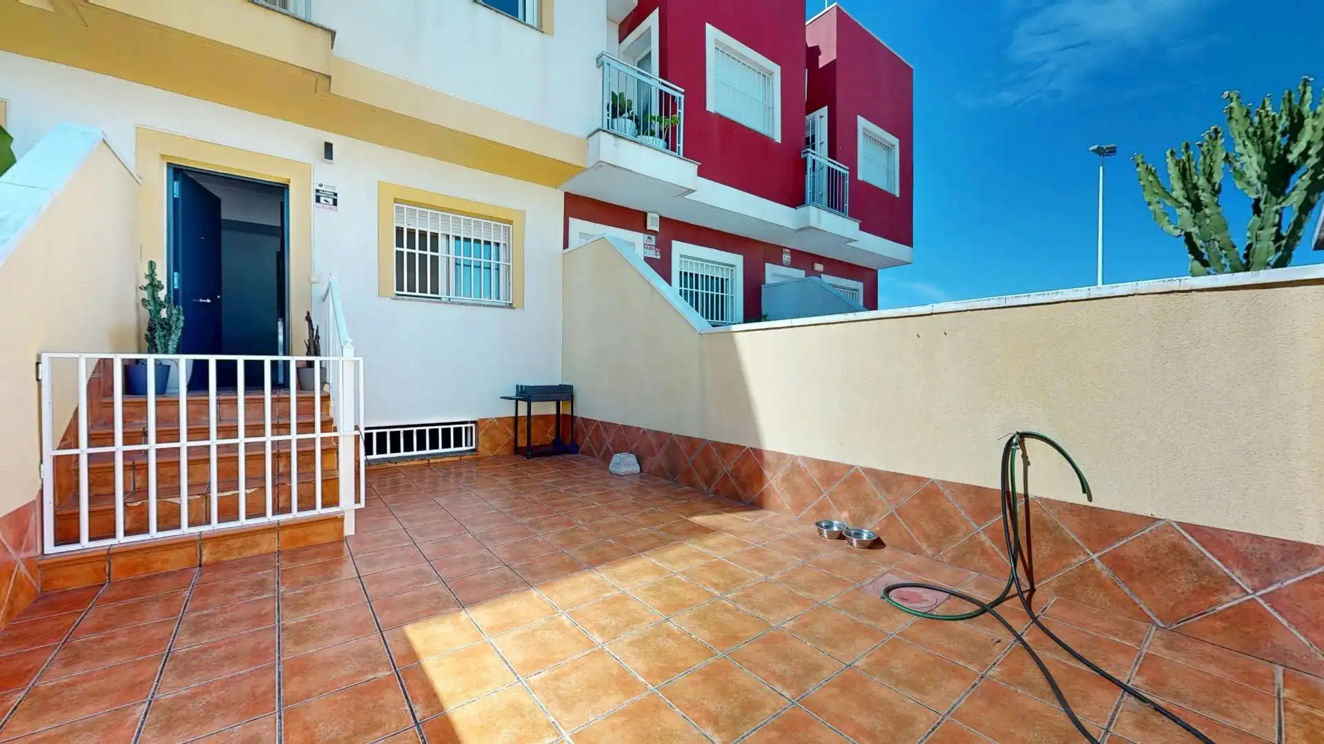 Terrassa de Casa adosada en venda en San Pedro del Pinatar amb Aire condicionat, Terrassa i Balcó