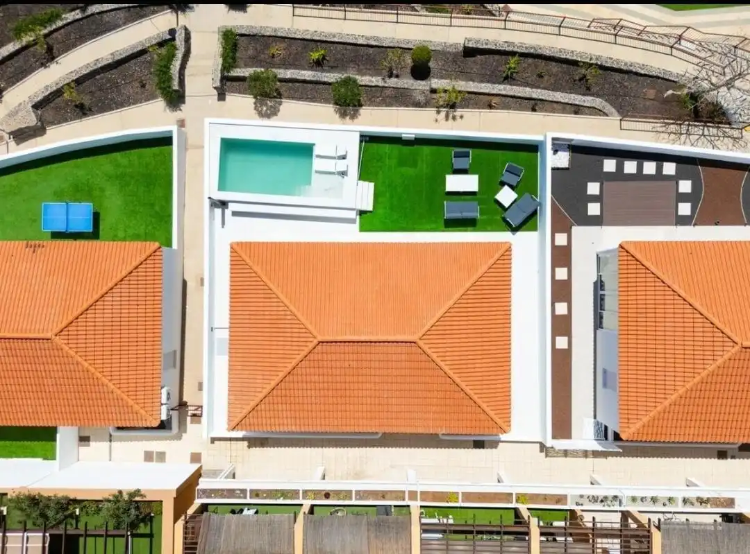 Vista exterior de Casa o xalet en venda en San Miguel de Abona amb Jardí privat, Traster i Piscina