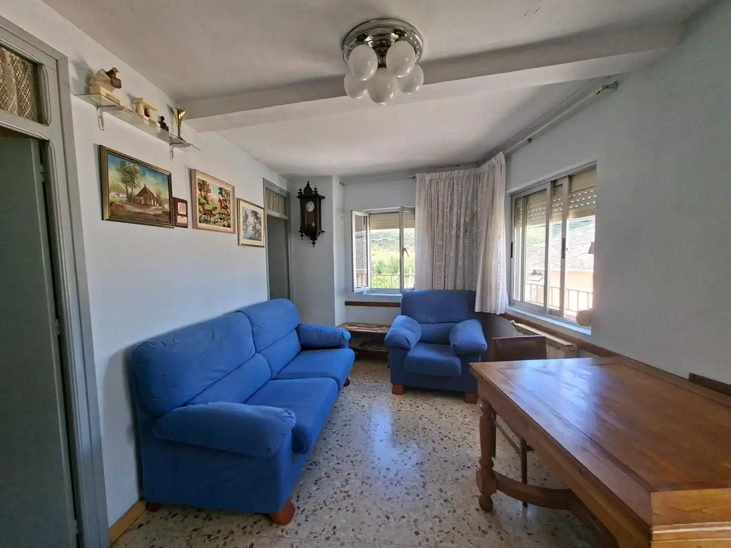 Sala de estar de Casa adosada en venta en Carucedo con Calefacción