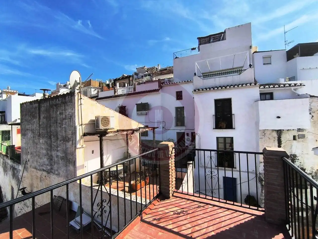 Vista exterior de Casa adosada en venta en Torrox con Terraza y Amueblado
