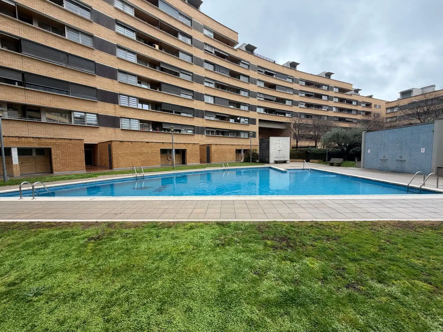 Piscina de Piso en venta en Girona con Aire acondicionado, Jardín privado y Terraza