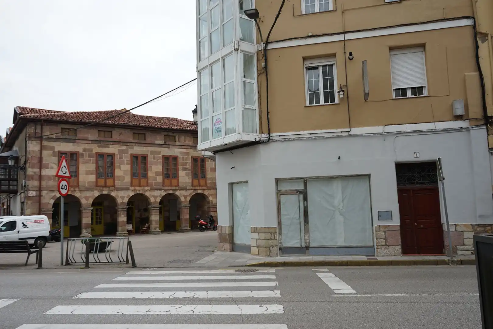 Vista exterior de Pis en venda en Cabezón de la Sal amb Calefacció i Terrassa