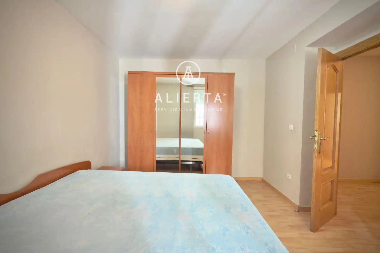 Piso de alquiler en Pizarro, Doctor Cerrada
