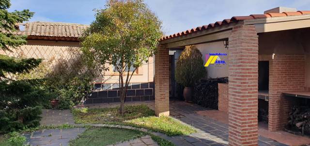 Casa-chalet en Venta en Aldeaquemada