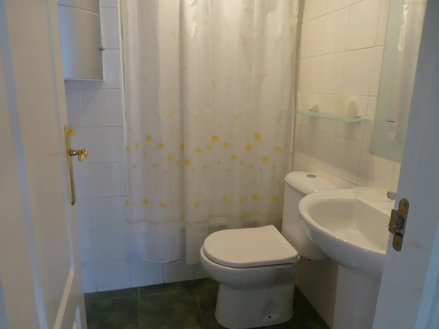 Bathroom of Attic for sale in Rota  with Air Conditioner, Terrace and Storage room