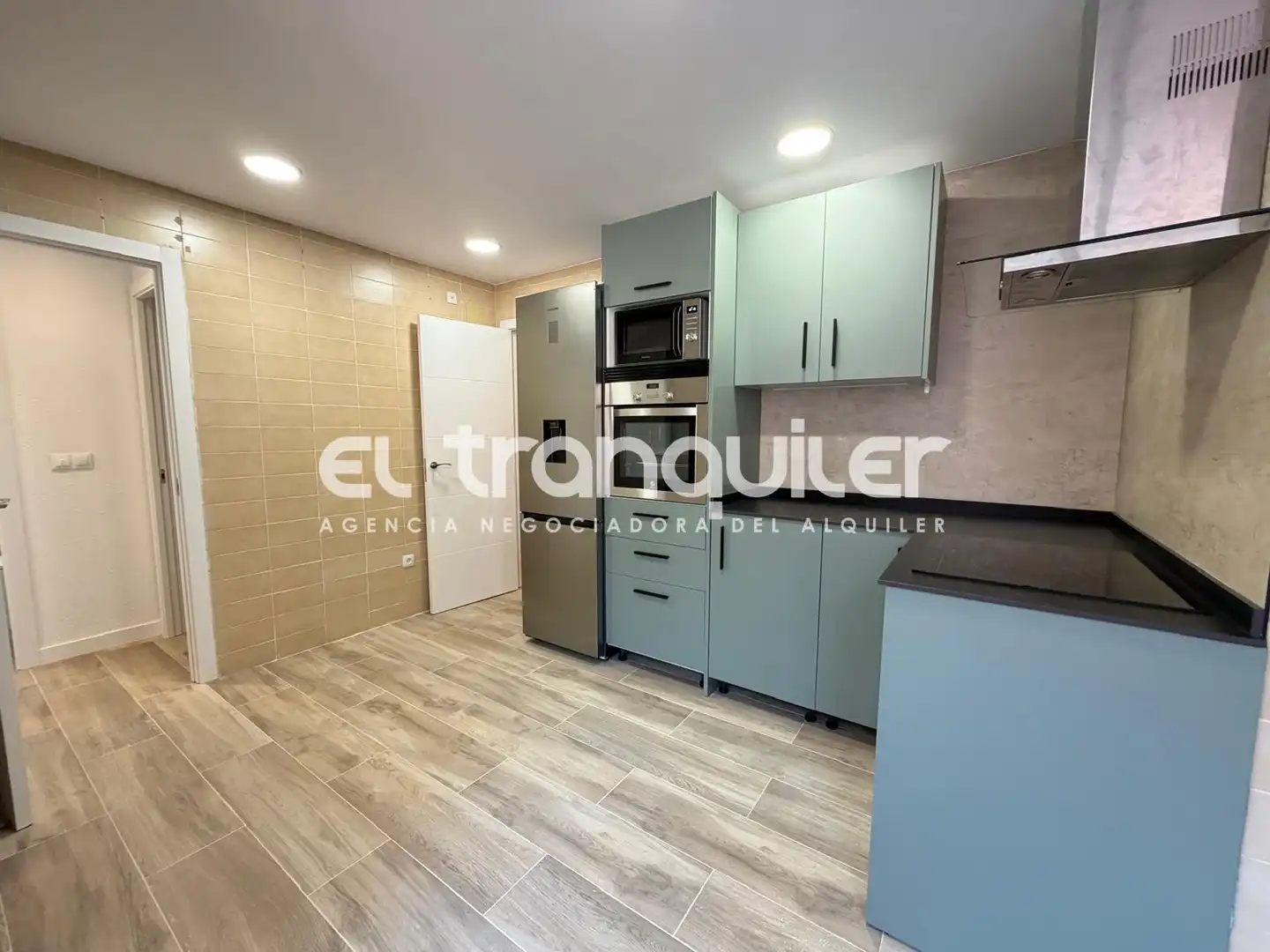 Küche von Wohnung zur Miete in Madrid mit Parkett, Terrasse und Haustiere erlaubt