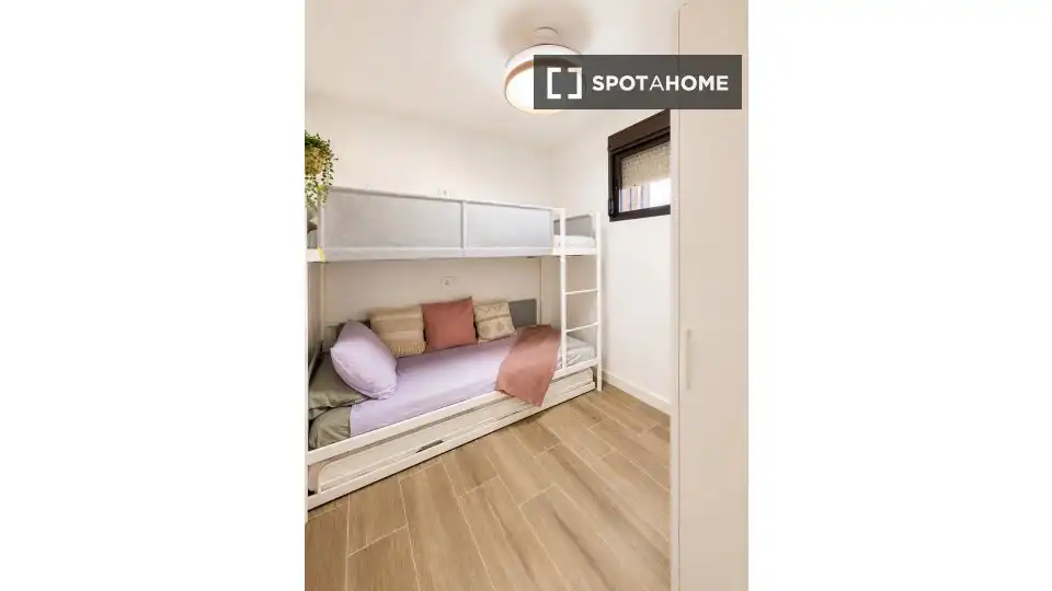 Habitación de Piso de alquiler en Cullera con Aire acondicionado, Calefacción y Amueblado