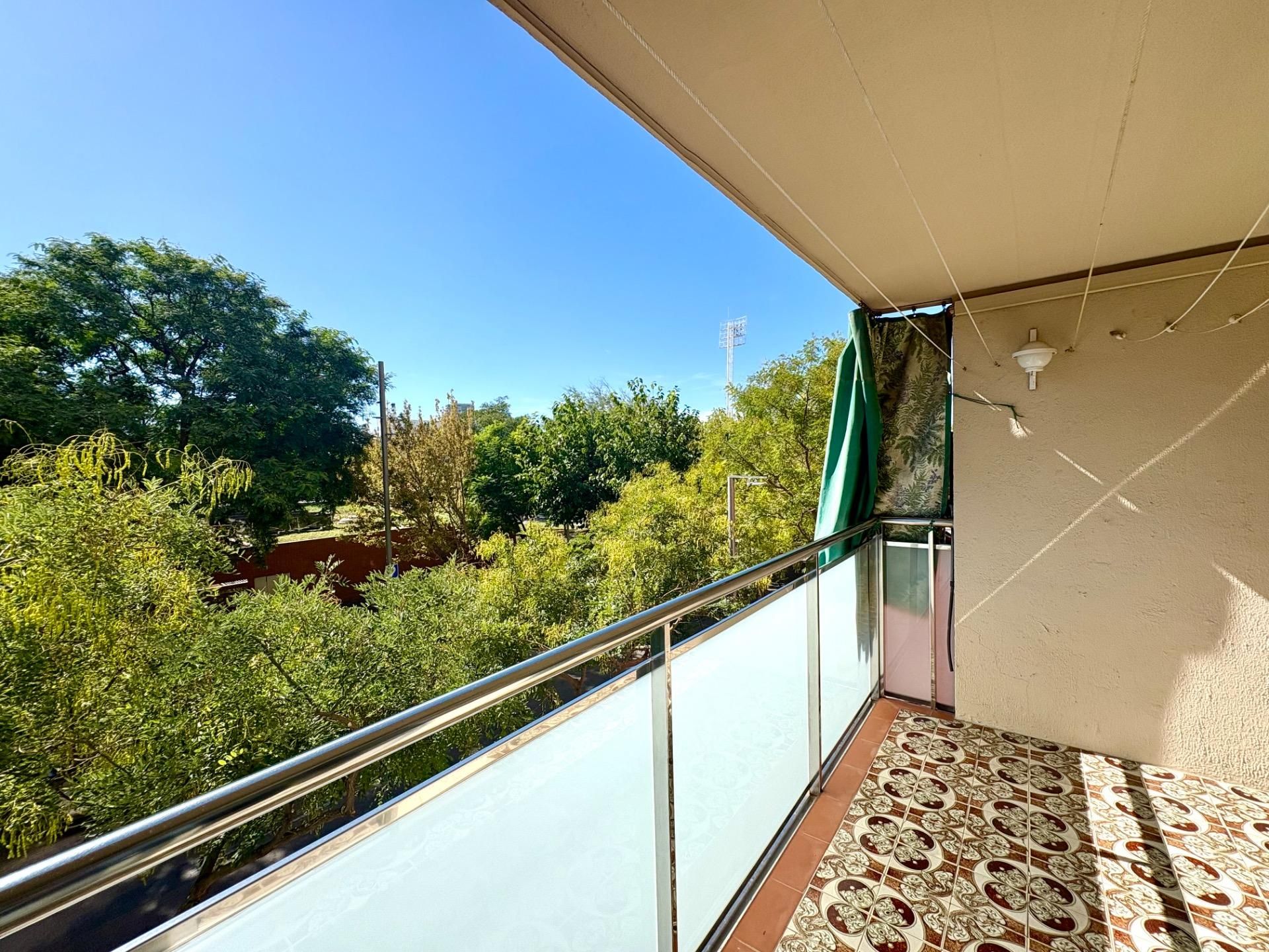 Terrassa de Pis en venda en L'Hospitalet de Llobregat amb Aire condicionat i Terrassa