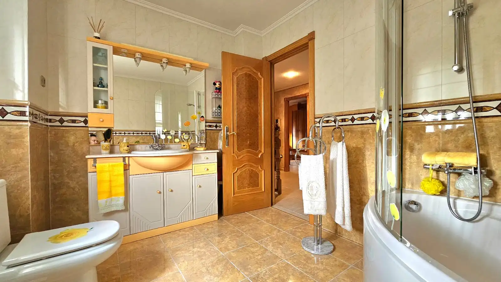Baño de Casa adosada en venta en Torrejón de la Calzada con Aire acondicionado, Calefacción y Jardín privado