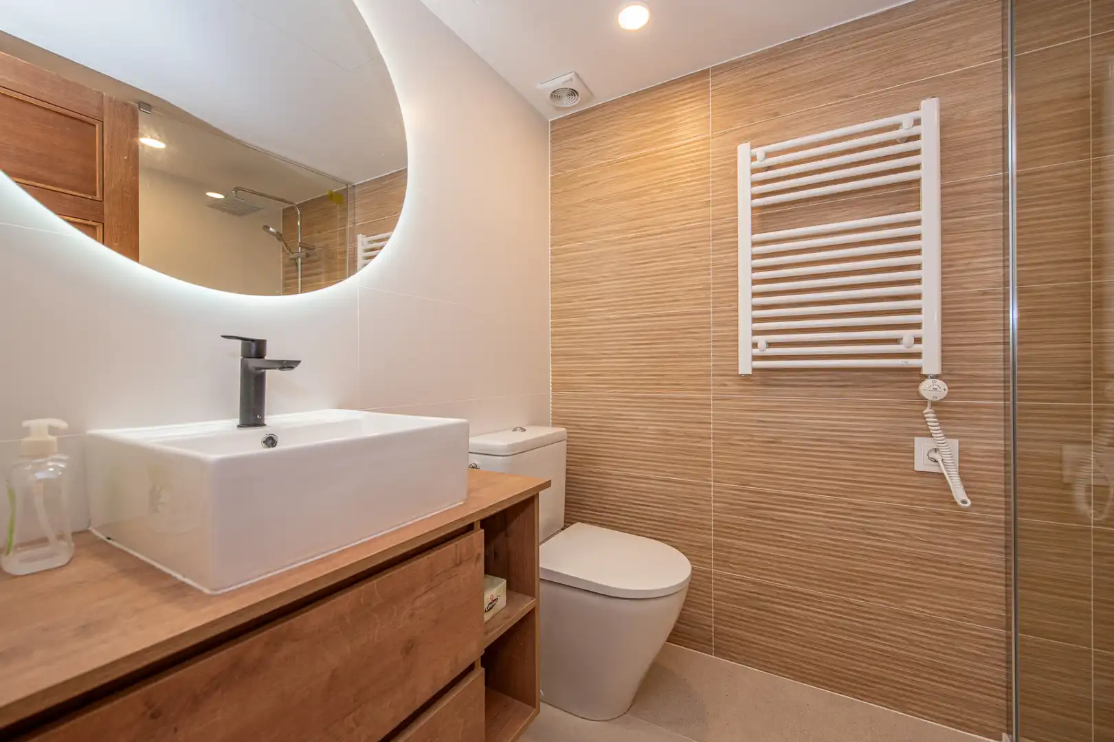 Baño de Piso de alquiler en Sant Feliu de Guíxols con Aire acondicionado, Calefacción y Parquet