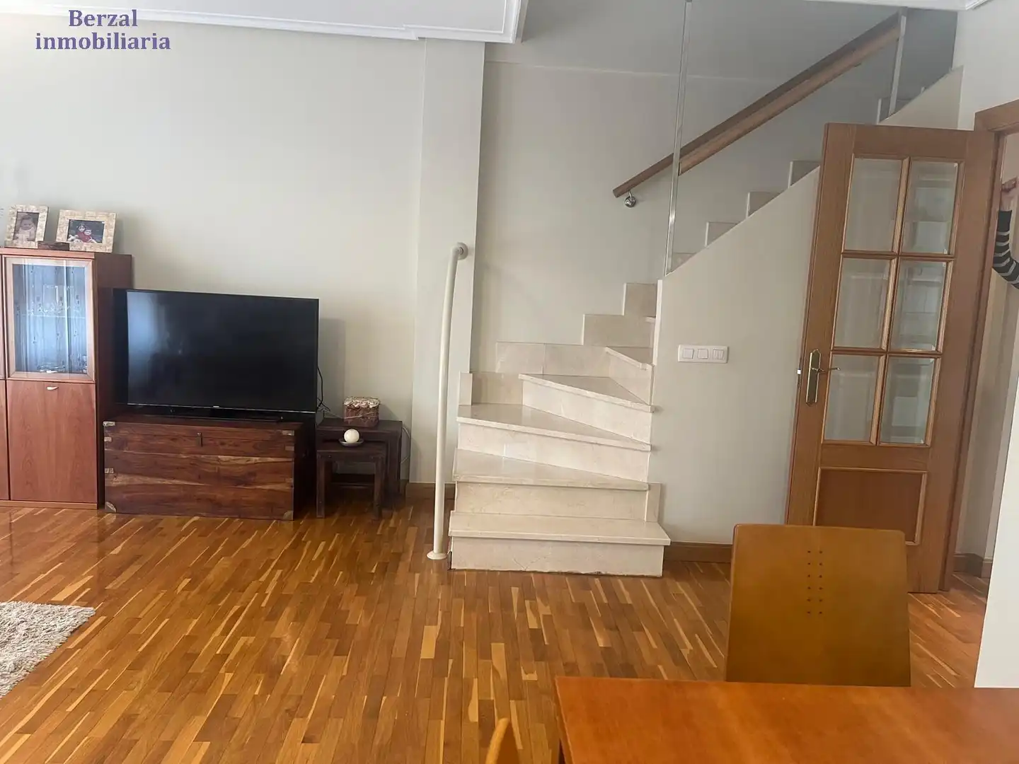 Casa adosada en venda en  Logroño amb Aire condicionat, Calefacció i Jardí privat