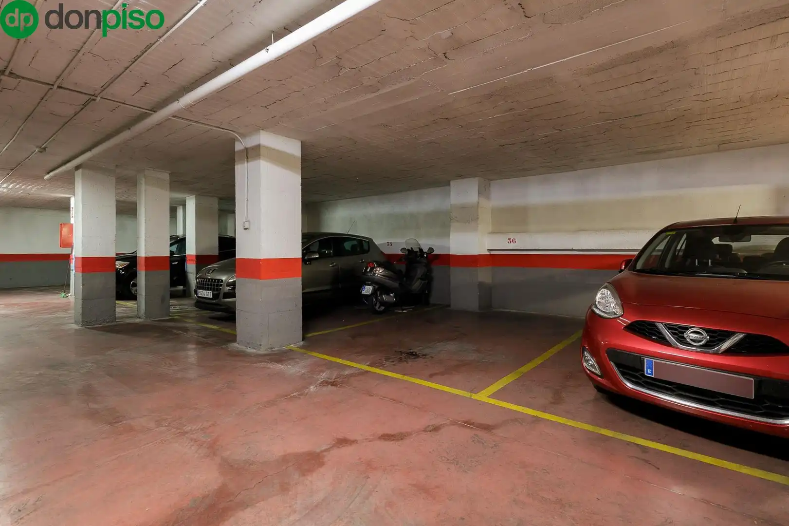 Parking of Flat for sale in Granada  with Air Conditioner, Heating and Terrace