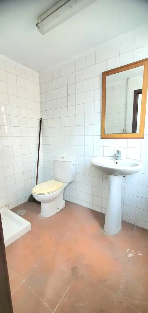 Baño de Local en venta en Siero