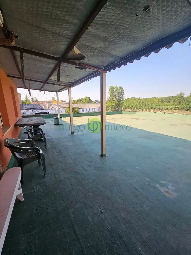 Terrassa de Casa o xalet en venda en Sariegos amb Calefacció, Terrassa i Balcó