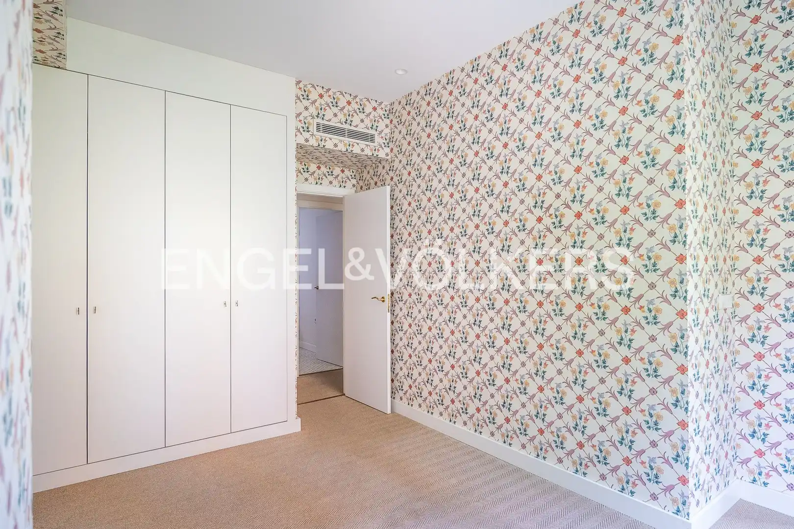 Schlafzimmer von Wohnung zur Miete in Sevilla mit Klimaanlage, Heizung und Parkett
