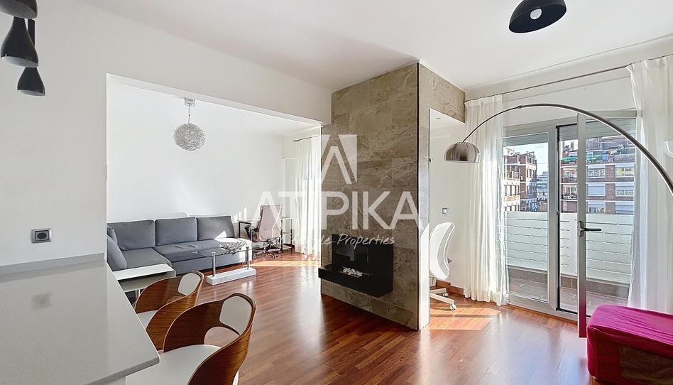 Foto 1 de Ático de alquiler en Sant Antoni, Barcelona