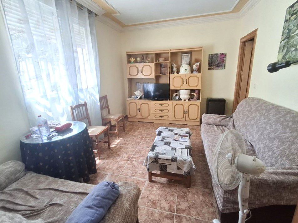 Sala d'estar de Pis en venda en La Roda amb Terrassa i Traster