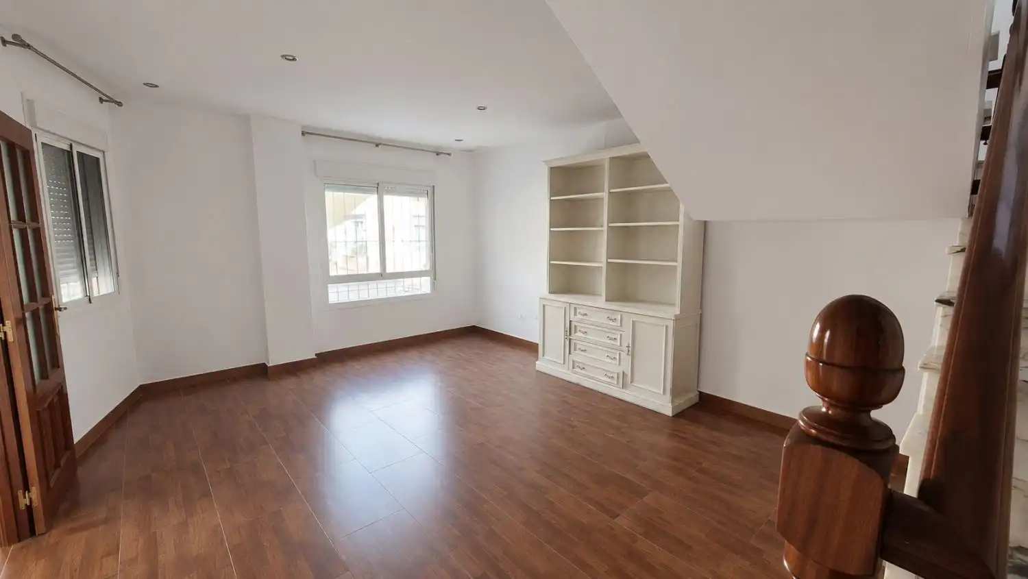 Sala d'estar de Casa adosada en venda en Castuera amb Terrassa i Balcó