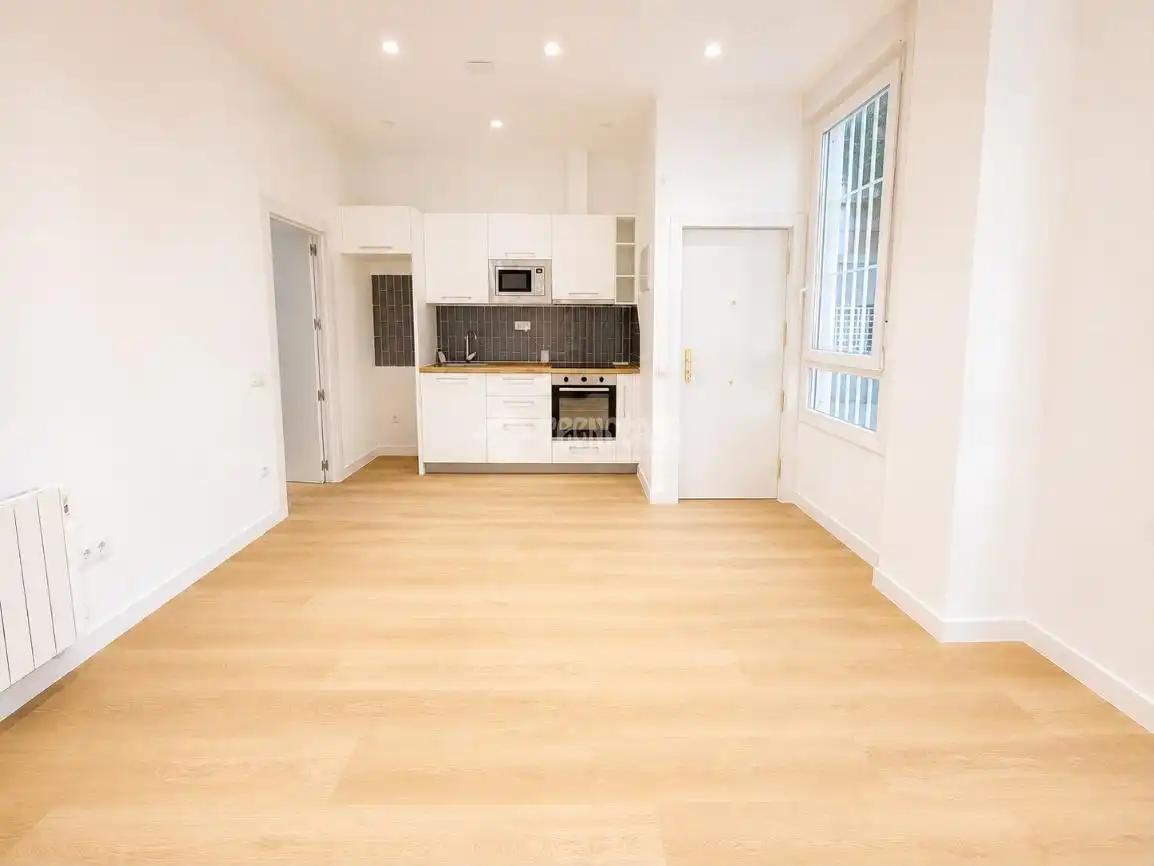 Bedroom of Flat for sale in Madrid  with Heating
