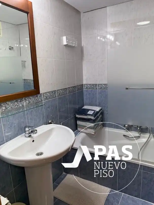 Bany de Pis de lloguer en Santander amb Calefacció