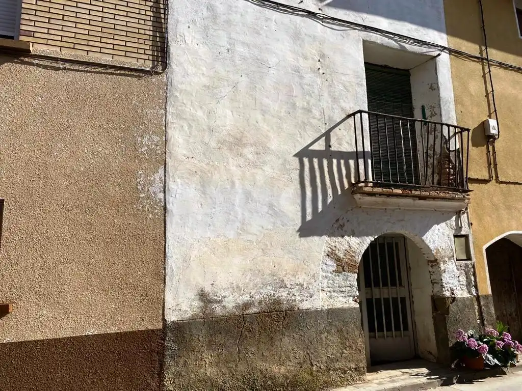 Exterior view of Houses for sale in Barbuñales  with Terrace and Balcony