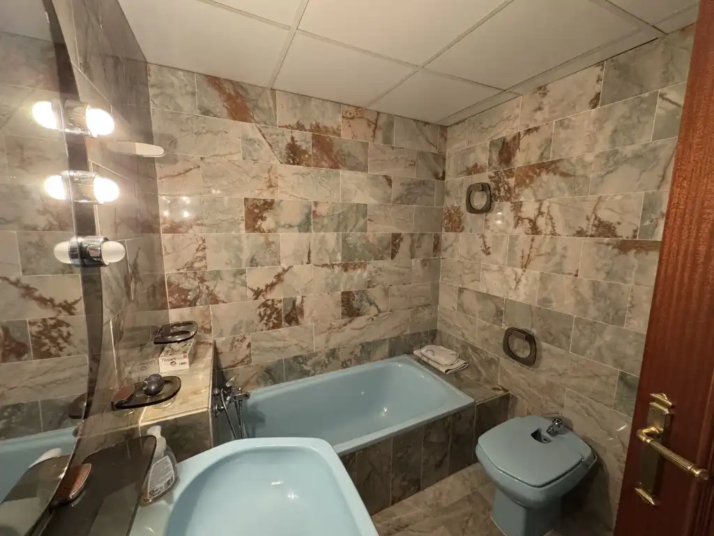 Bany de Casa o xalet en venda en Valencia de las Torres amb Aire condicionat, Terrassa i Piscina
