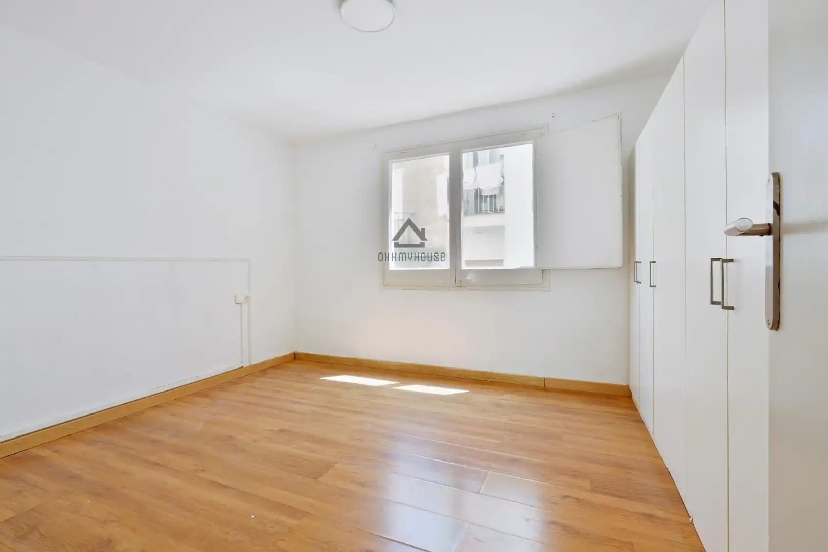 Habitación de Piso en venta en Barcelona con Balcón