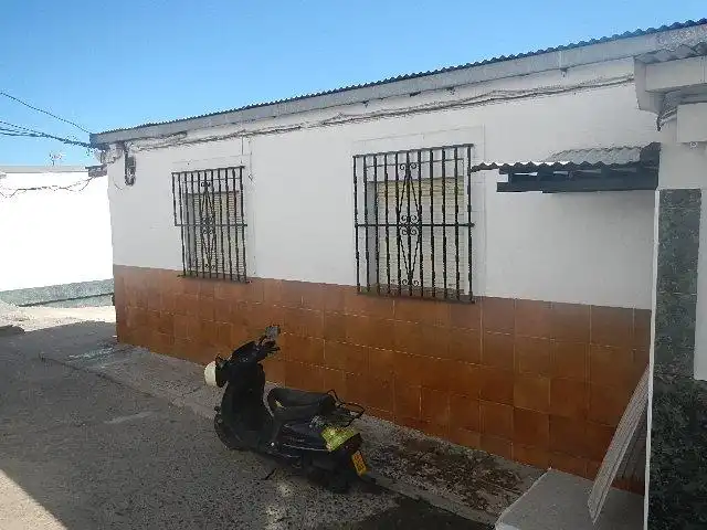 Detached homes for sale in ENCINA, 19, La Estación