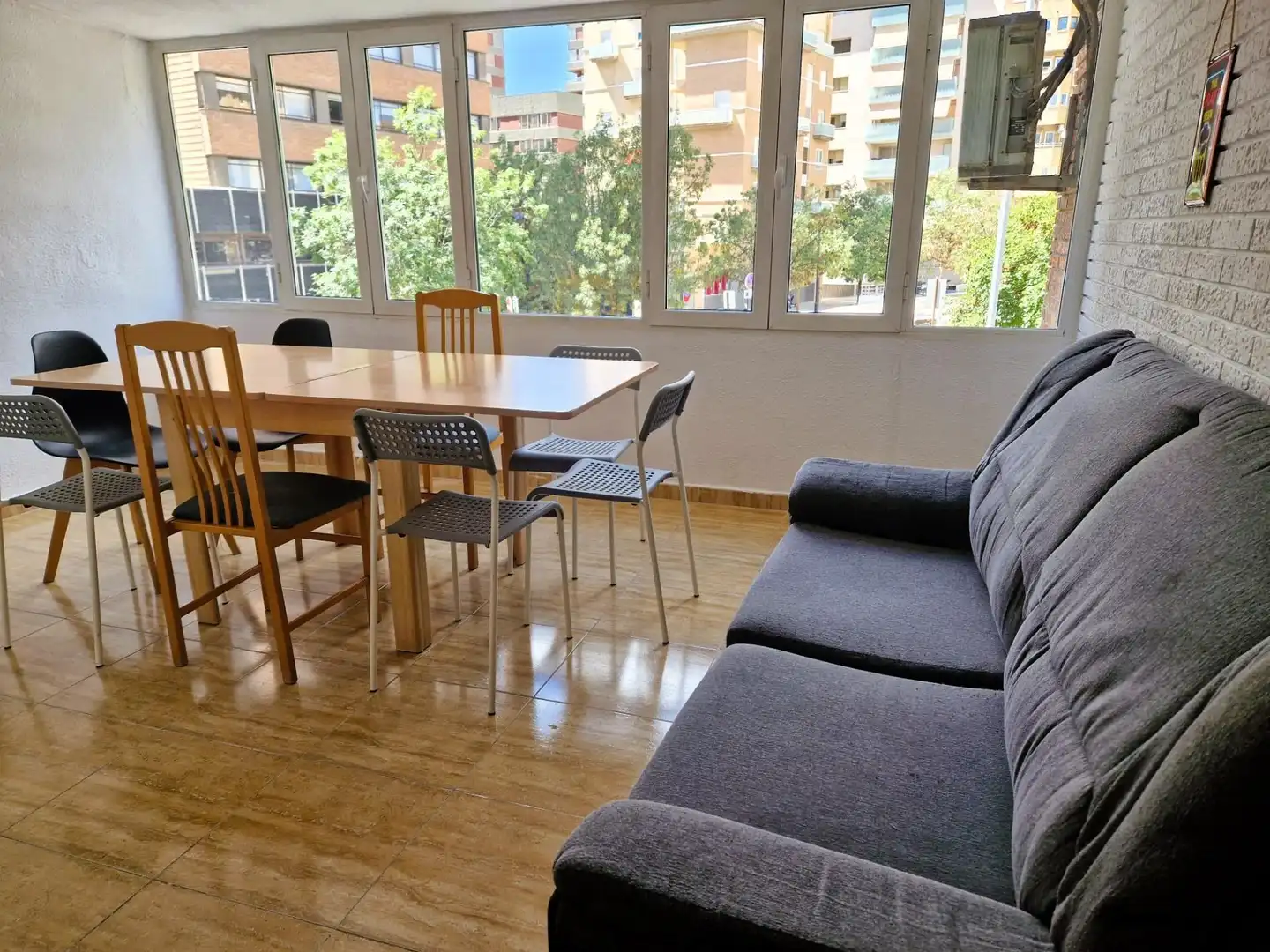 Comedor de Piso para compartir en Granada con Calefacción, Terraza y Amueblado