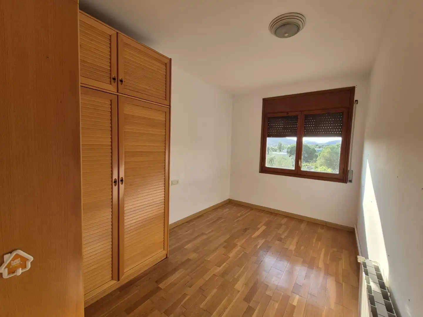 Schlafzimmer von Einfamilien-Reihenhaus zum Verkauf in Palafolls, Barcelona