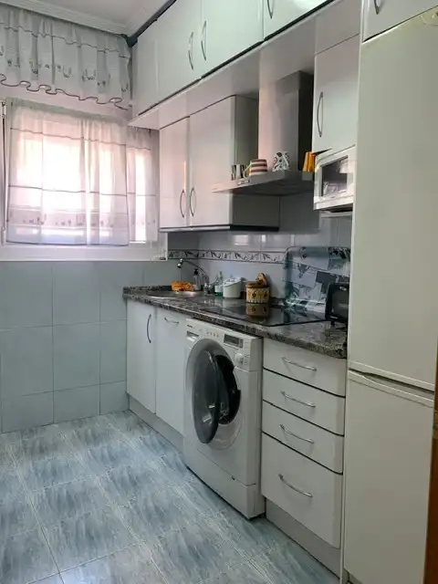 Cocina de Piso de alquiler en  Pamplona / Iruña con Calefacción, Parquet y Amueblado