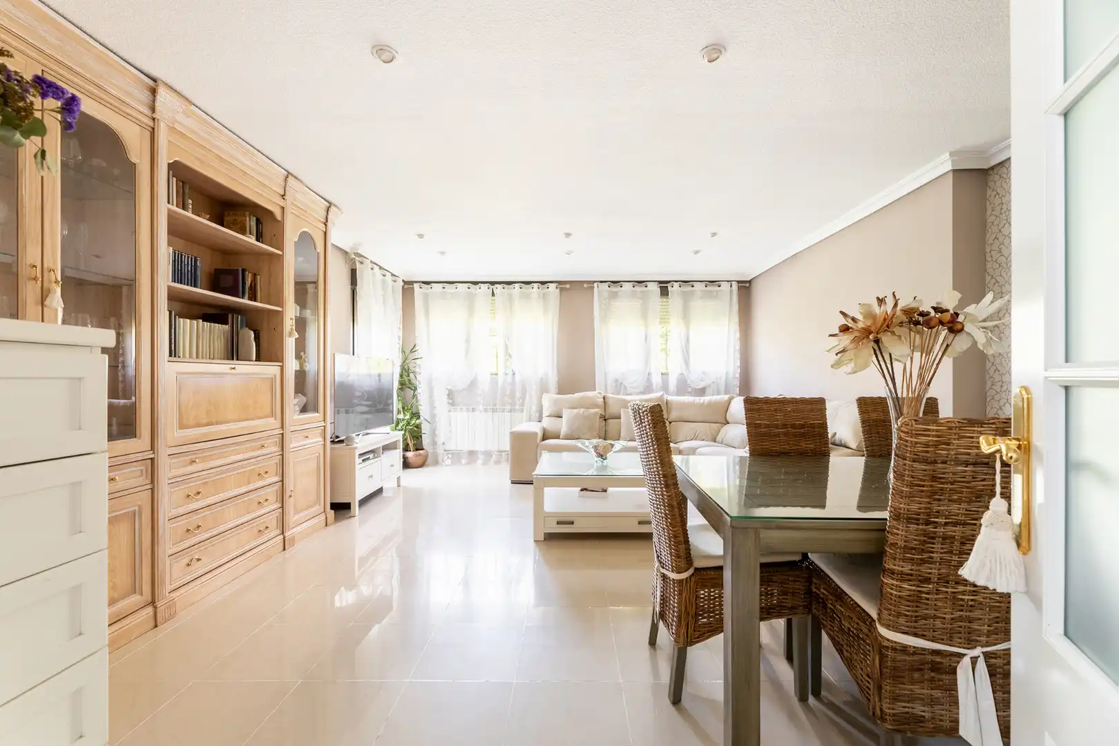 Wohnzimmer von Haus oder Chalet zum Verkauf in Pozuelo de Alarcón mit Klimaanlage, Heizung und Privatgarten