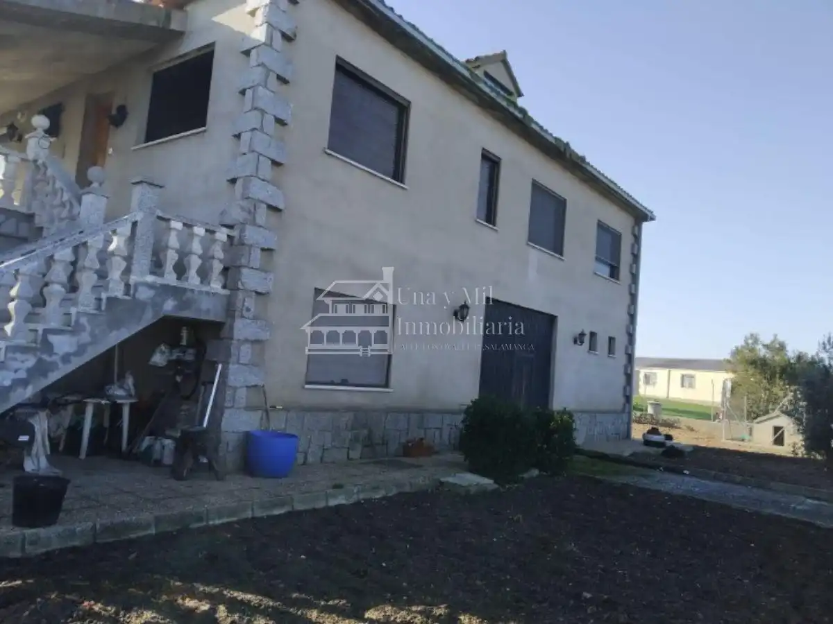 Casa o chalet en venta en LA TORRE, Parada de Arriba