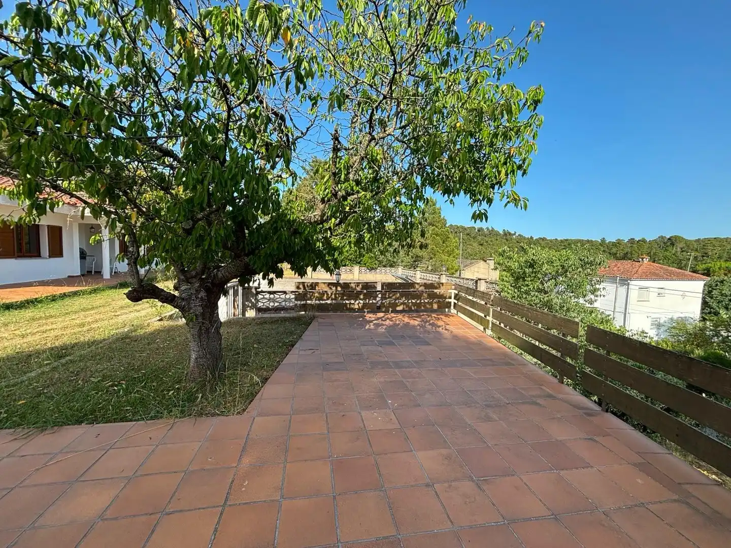 Terrassa de Casa o xalet en venda en Llambilles amb Calefacció, Jardí privat i Piscina