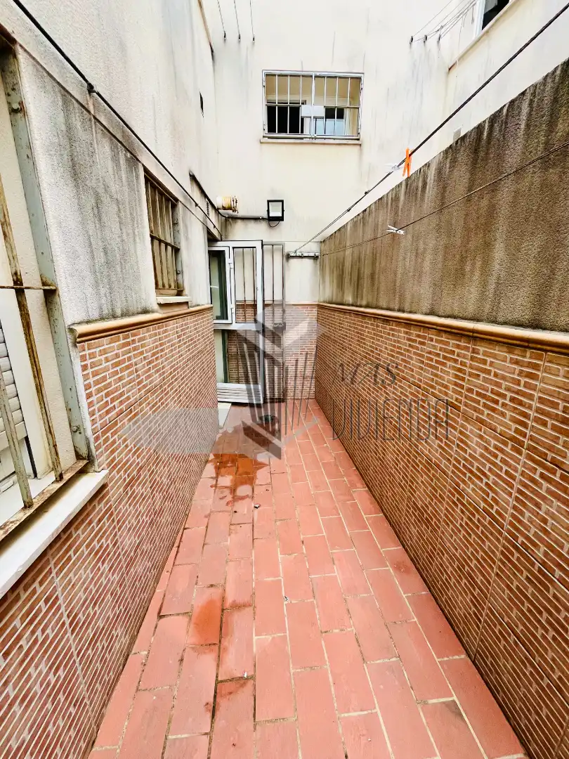 Vista exterior de Planta baixa en venda en Algeciras amb Traster i Moblat