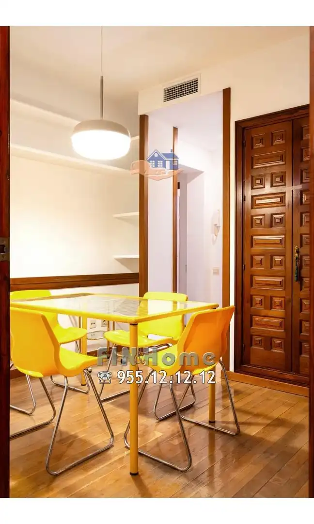 Comedor de Ático de alquiler en Sevilla con Aire acondicionado, Calefacción y Jardín privado